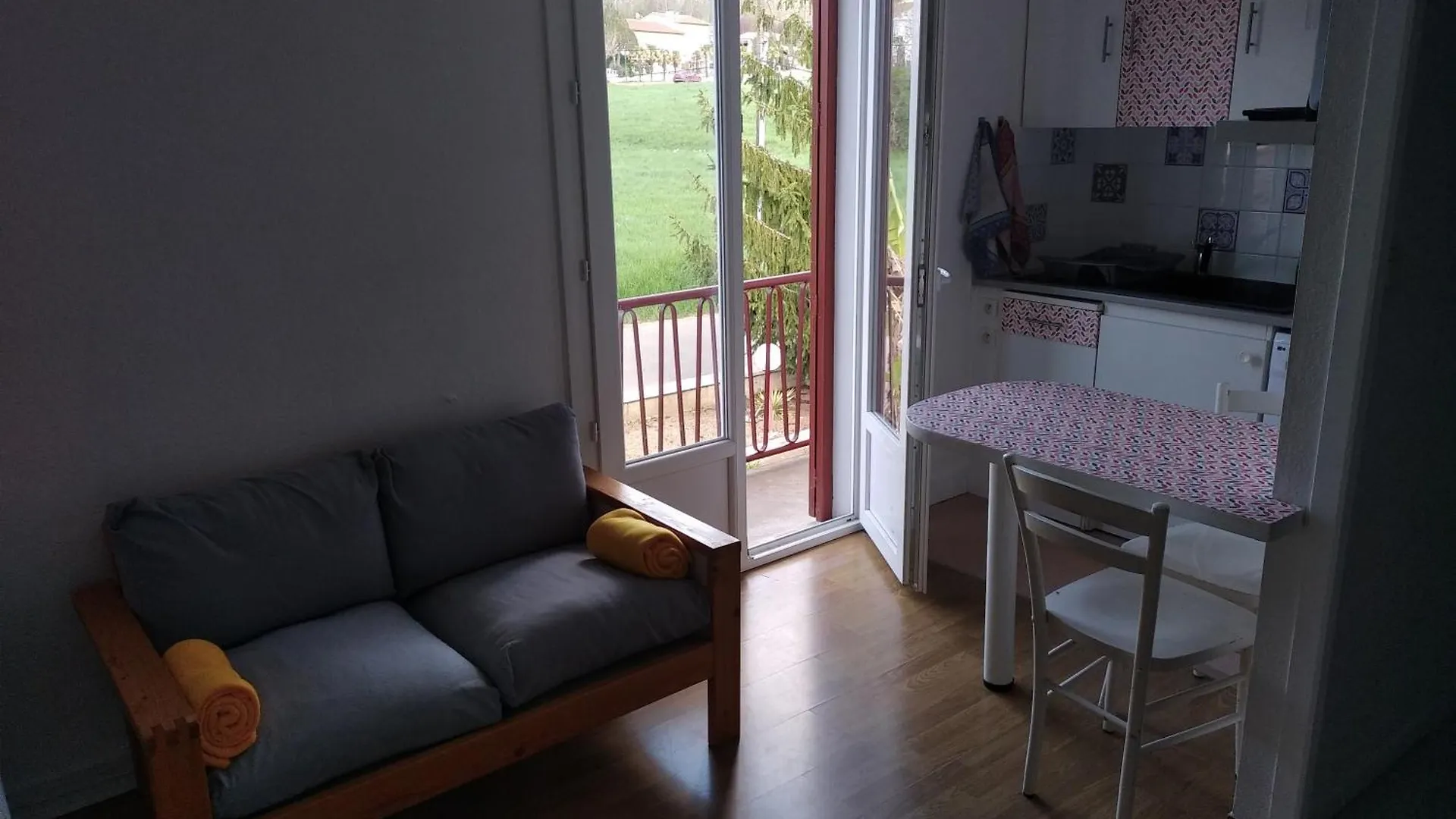 Daire Studio Tout Confort A 300 M Des Thermes Cazaubon